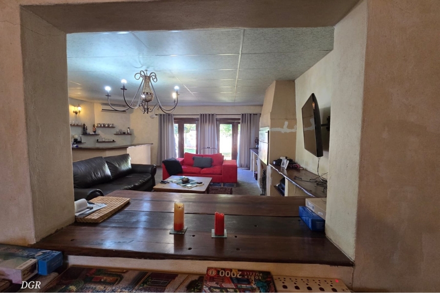 4 Bedroom Property for Sale in Herlear Northern Cape